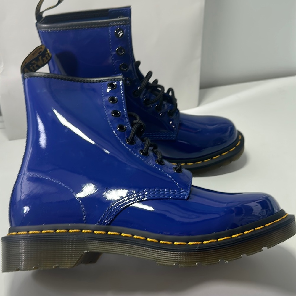 Women's Dr. Martens 1460 Patent Leather Lace Up Boots - Blue/Patent Lamper
